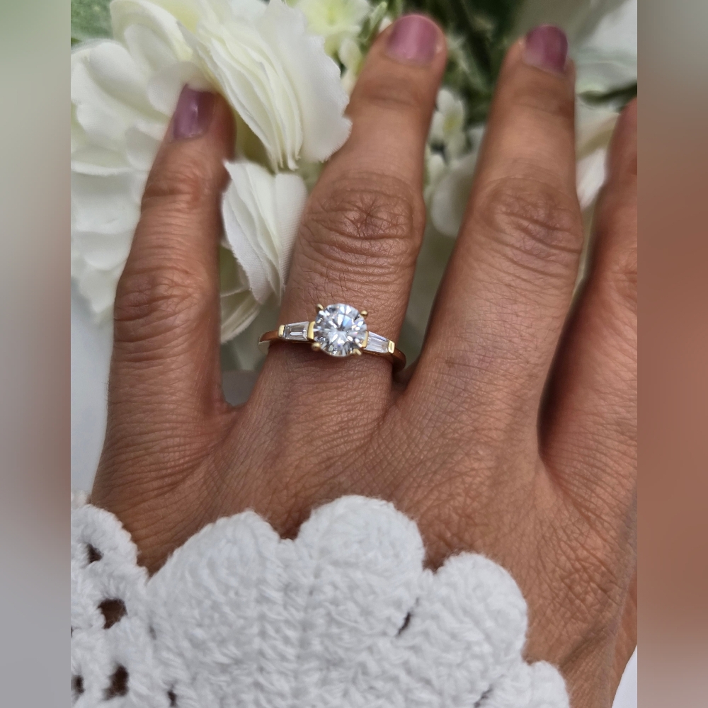 🥰 FAYE ENGAGEMENT STERLING SILVER RING - Picture 3 of 8